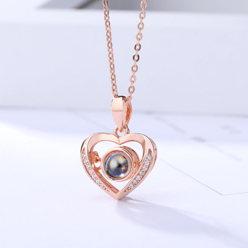 Smart Projection Necklace